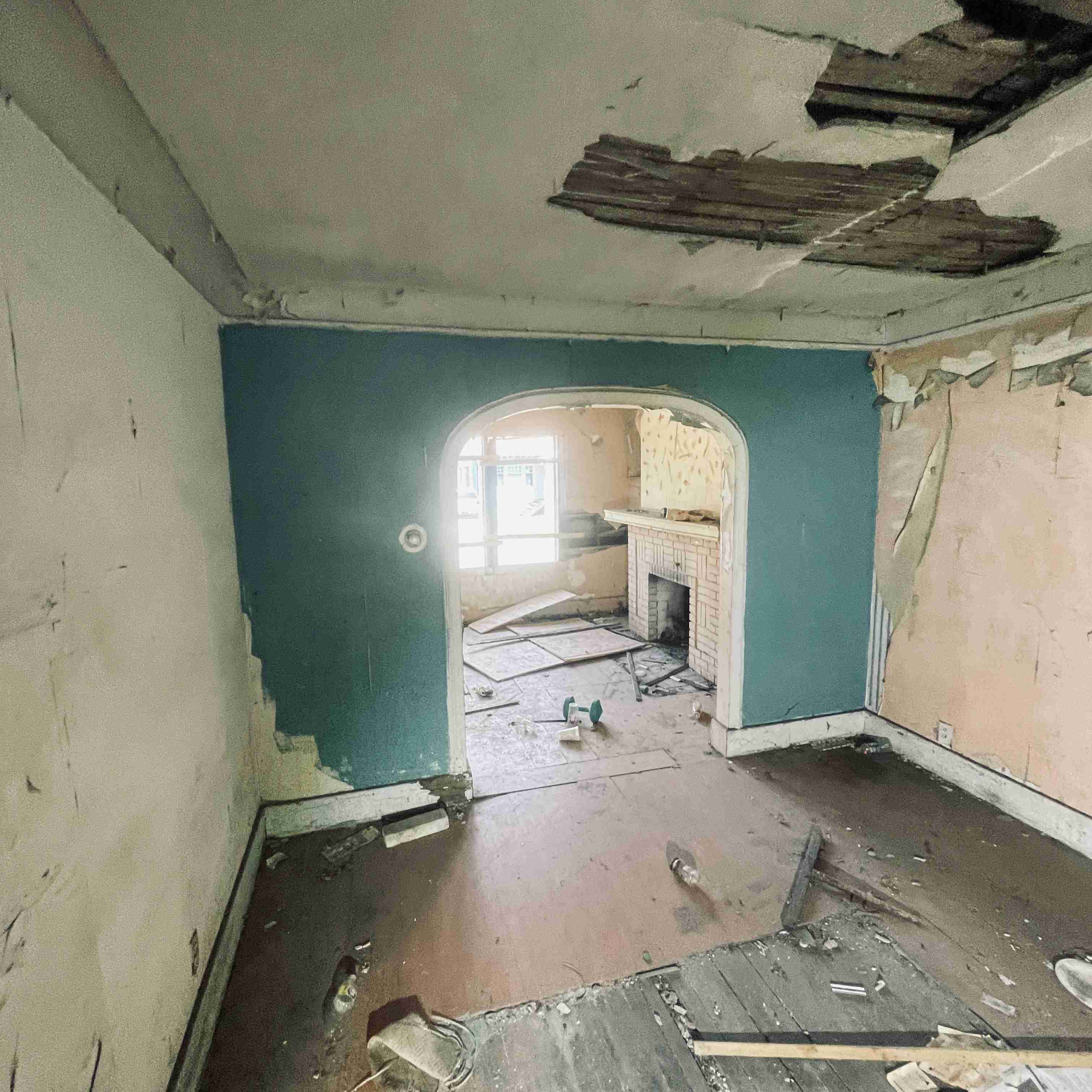 2537 Fullerton (44).jpg